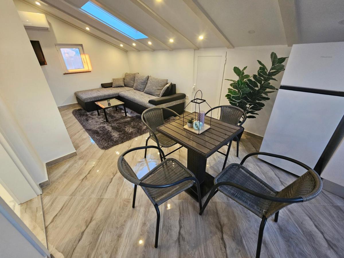 Apartments Jasmin Задар Екстер'єр фото