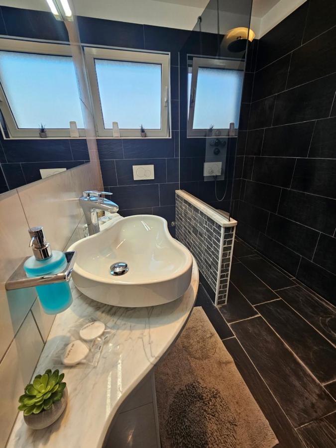 Apartments Jasmin Задар Екстер'єр фото